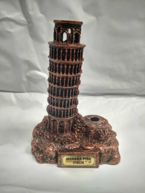 PAJANGAN MINIATUR MENARA PISA ITALIA ATAU TORE DI PISA UKURAN 17x12x6 cm BAHAN FIBERGLASS ICON DUNIA