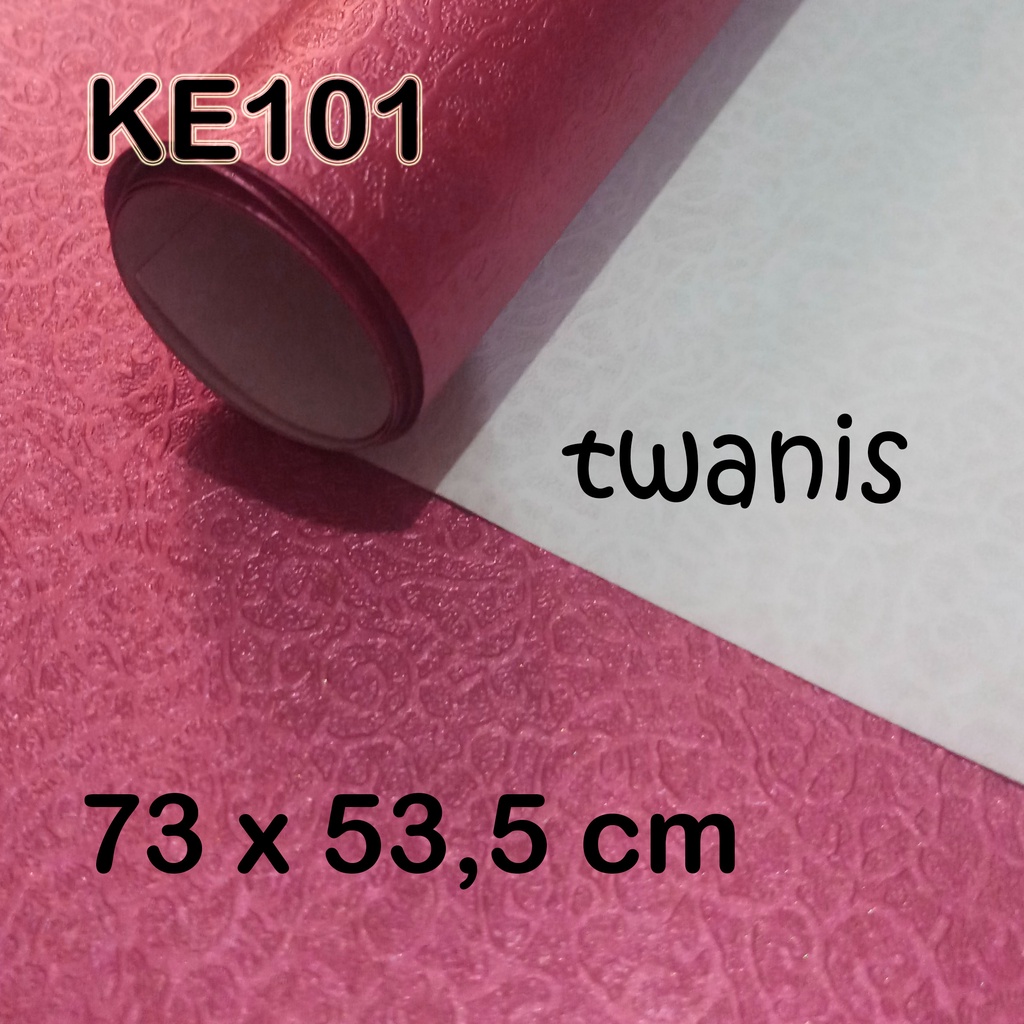 

KERTAS KADO EMBOS BUNGKUS HAMPERS EKSKLUSIF WARNA MERAH MOTIF AKAR KE101 ISI 10 LEMBAR
