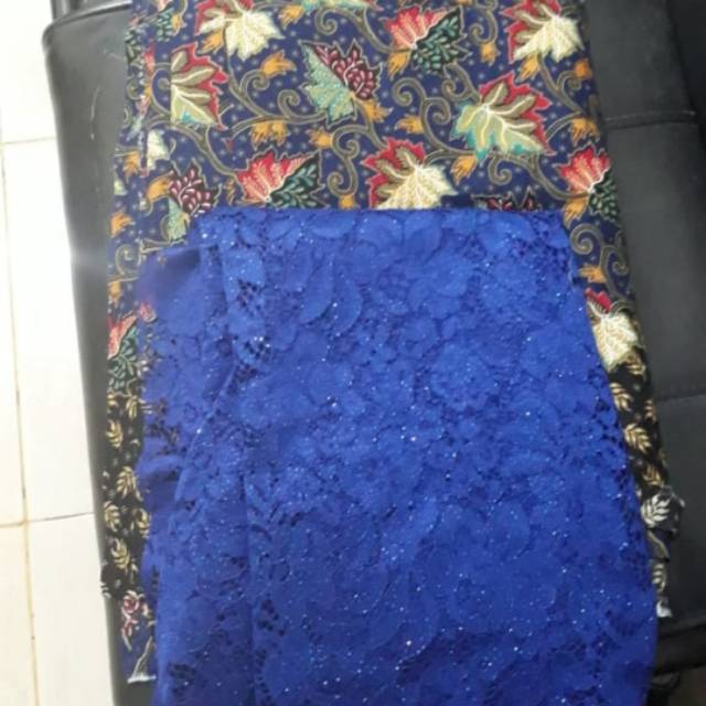 Kain brokat set batik