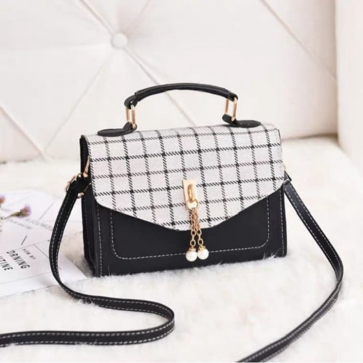 Tas Selempang Wanita Import - DFM73