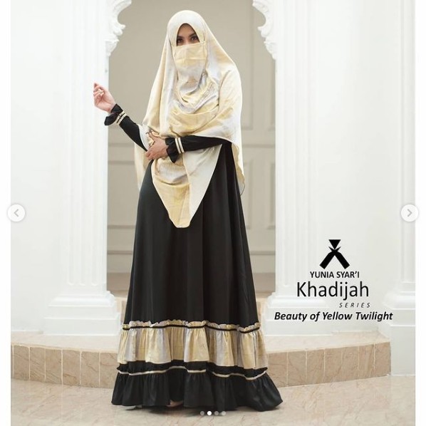 Yunia Syari  Khadijah Hitam Hijab Gamis Syari Baju Muslim Wanita