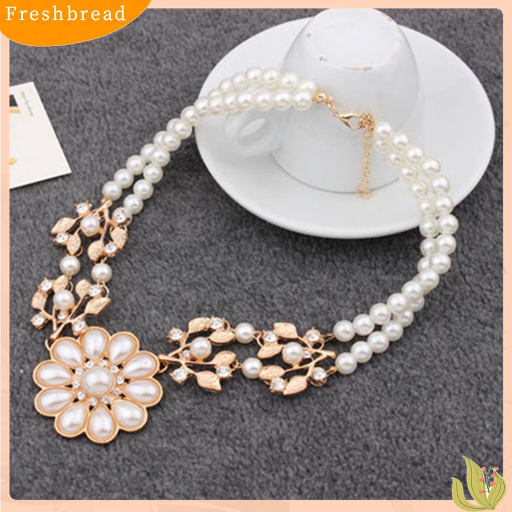 [TERLARIS]Double-Layer Flower Pendant Faux Pearl Elegant Chain Necklace for Dating