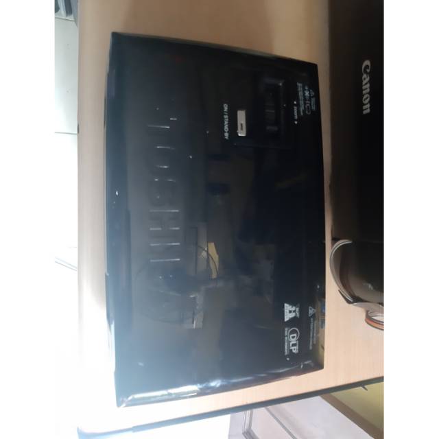 Projector proyektor toshiba nps10