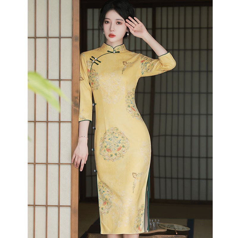 Suede cheongsam 2022 new spring style improved dress long sleeve young style retro national fashion