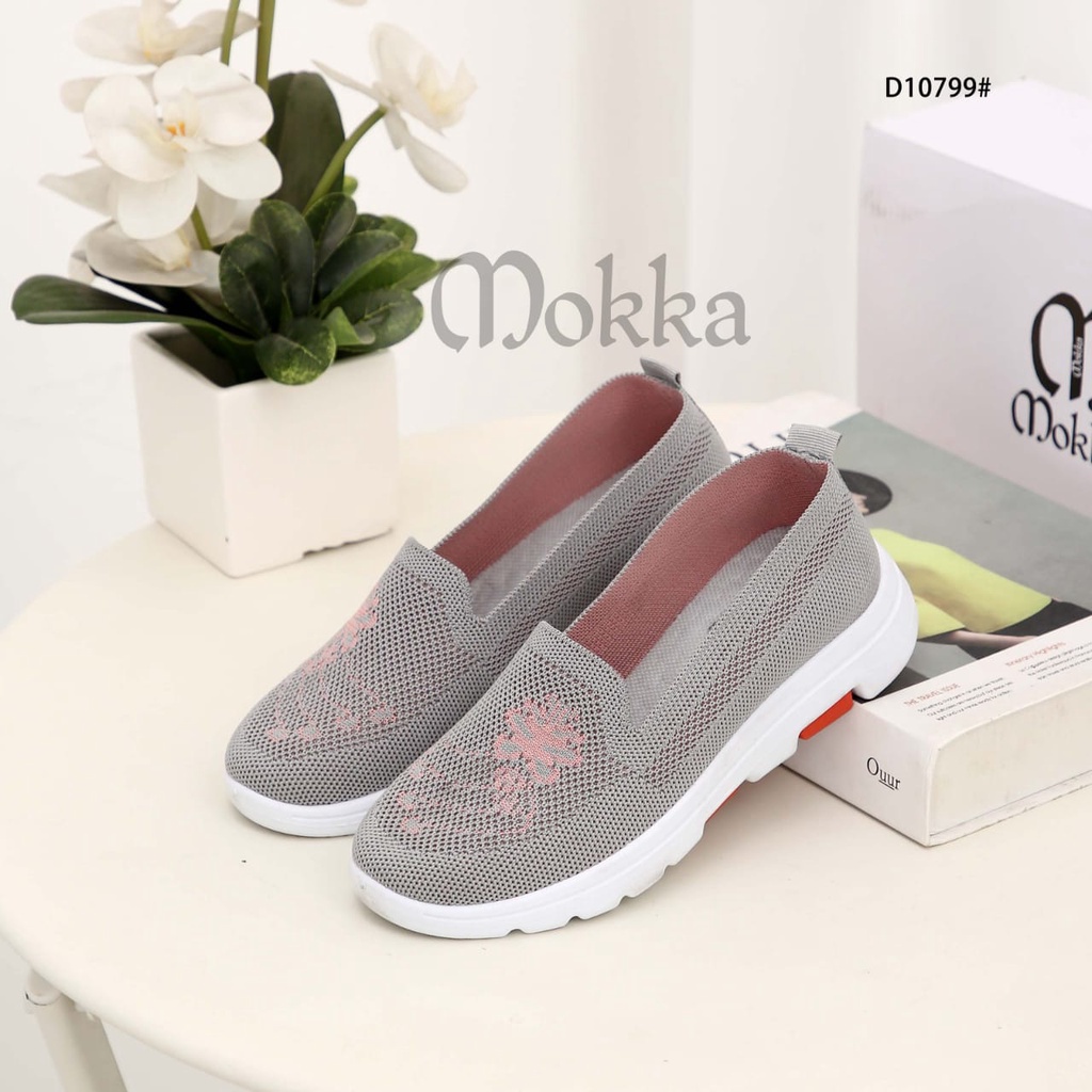 Mokka Ladies Comfort Sneaker Shoes D10799 Sepatu Wanita