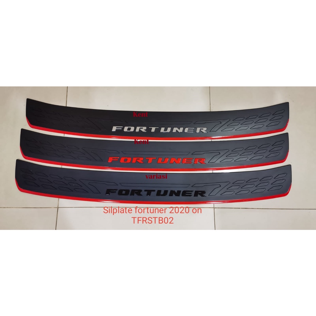 Sillplate Belakang Mobil Fortuner 2021 Up List Merah