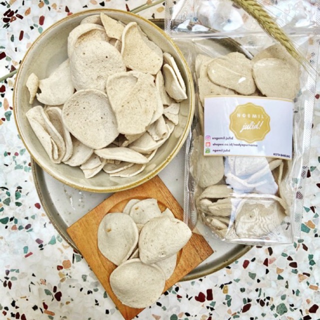 

SNACK CEMILAN KERUPUK KERIPIK BASRENG
