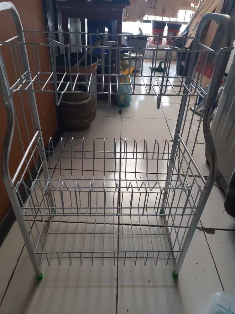 Rak Piring Ada Tempat Gelasnya