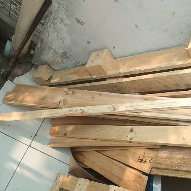 

PALET PAKING KAYU + BUBBLE STROBO WAJIB ORDER