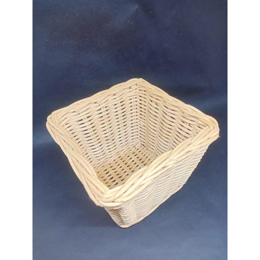 POT ROTAN KOTAK 13 CM / VAS ROTAN KOTAK 13 CM