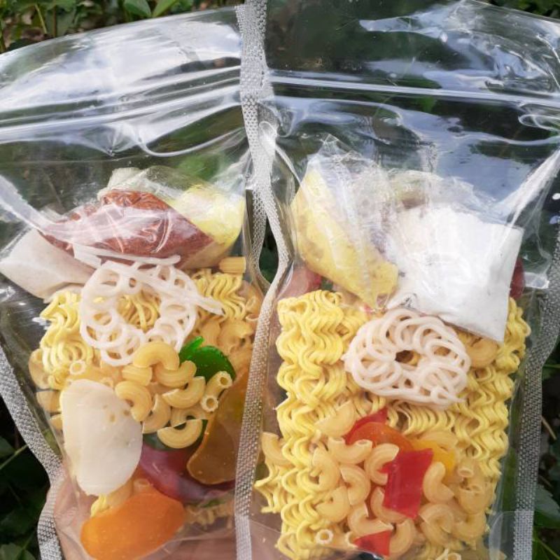 

Seblak instan komplit bumbu kuah dan kering 200gr