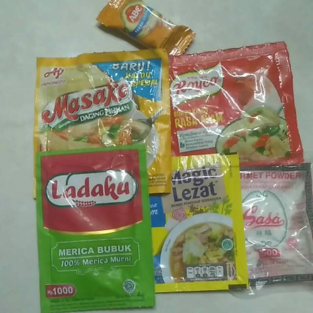 

Paket bumbu penyedap masako,terasi,royco,ladaku,masako dan sasa