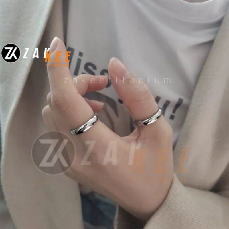 Cincin Pria Wanita Titanium Silver Polos Cincin Hadiah Pasangan Couple Anti Karat