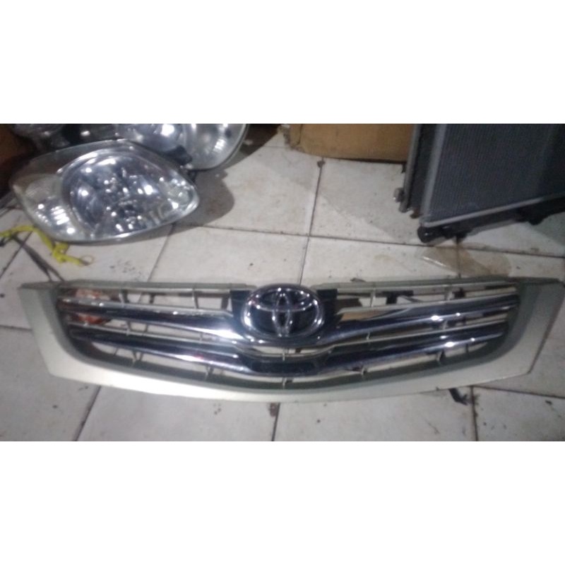 grill innova 2008-2011