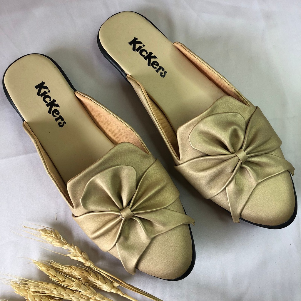 SANDAL SLOP DESI 2 SENDAL WANITA CEWEK TERBARU REMURAH TEPLEK TALI MULES SELOP TERLARIS MODEL TERBARU BAKPOU NYAMAN BERKUALITAS BLOW FLAT FASHION CEWEK MODERN HAK 2CM SLAVINA CANGGU-DESI GOLD