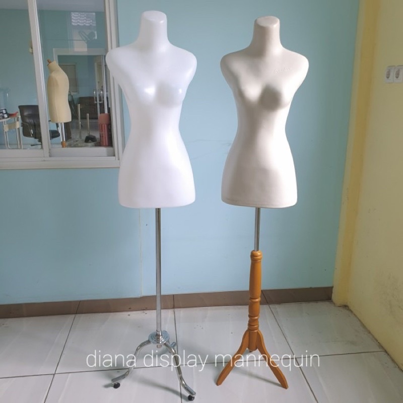 PATUNG MANEKIN DM WANITA DEWASA SETENGAH BADAN PLASTIK SET DENGAN KAKI KAYU KAKI BESI