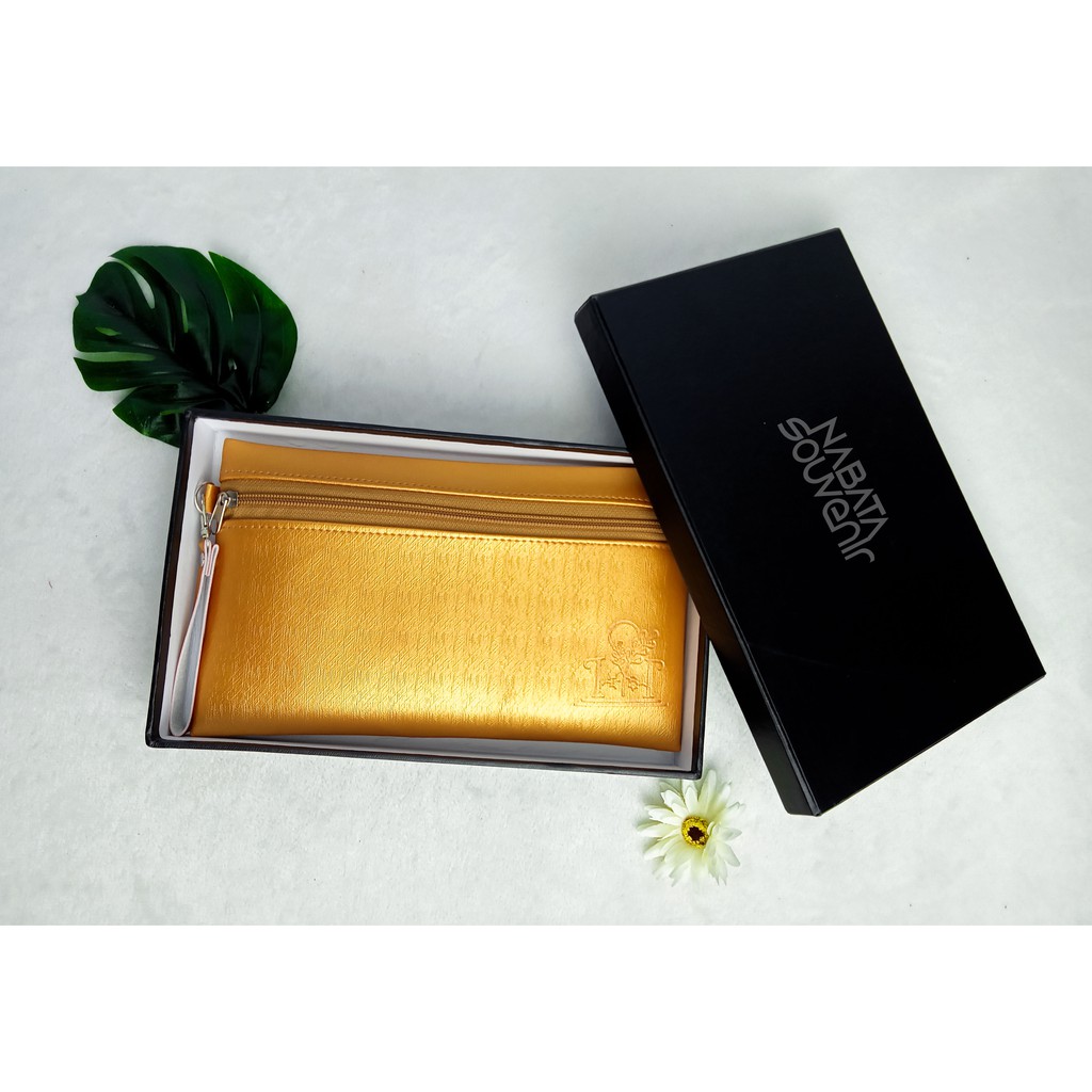 Hampers Dompet Botega Free Custom Embos kartu ucapan  dan Hardbox Hitam Cantik BISA SATUAN