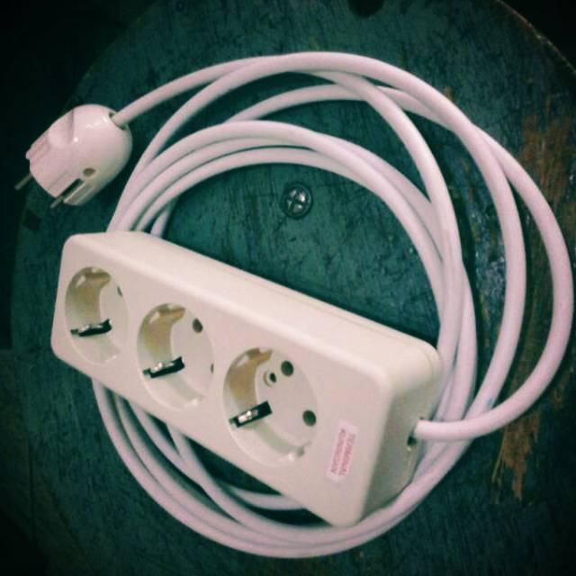 stop kontak 3 lubang UTICON stop kontak kabel 3 meter