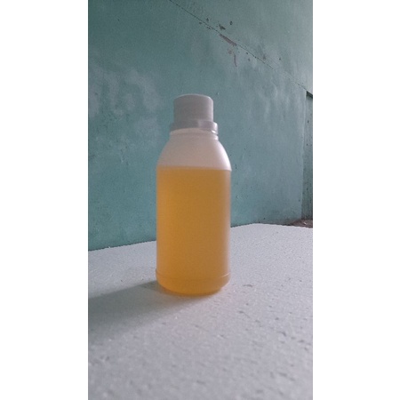 

Minyak Serai Wangi Murni 100 % (250 ml)