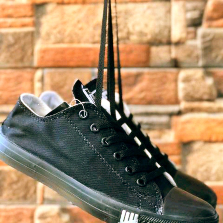 Terbaru!!!Converse flash petir black sneakers low