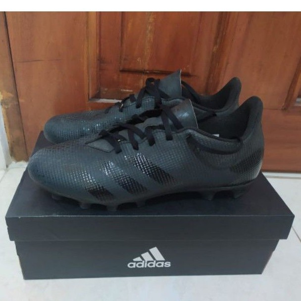 Sepatu Bola Adidas Predator 20.4 FxG size 42 (8) Preloved