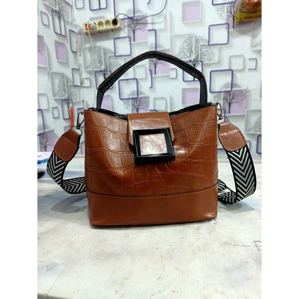 Tas Selempang Wanita/Tas Selempang Import/Tas Selempang Murah/Motif Crocrodil