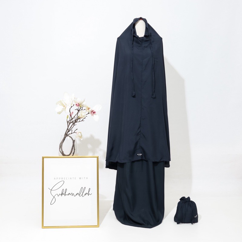 mukena traveling bahan silk satin polos- navy