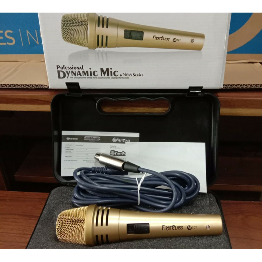 G520 ORIGINAL first class Mic kabel dynamic Microphone besi metal profesional firstclass pro sing cable karaoke vocal audio sound mik pengeras suara mikrophone EMAS G520  Bisa buat segala jenis audio sound  WARNA EMAS  Langsung nyala. Tidak menggunakan ba