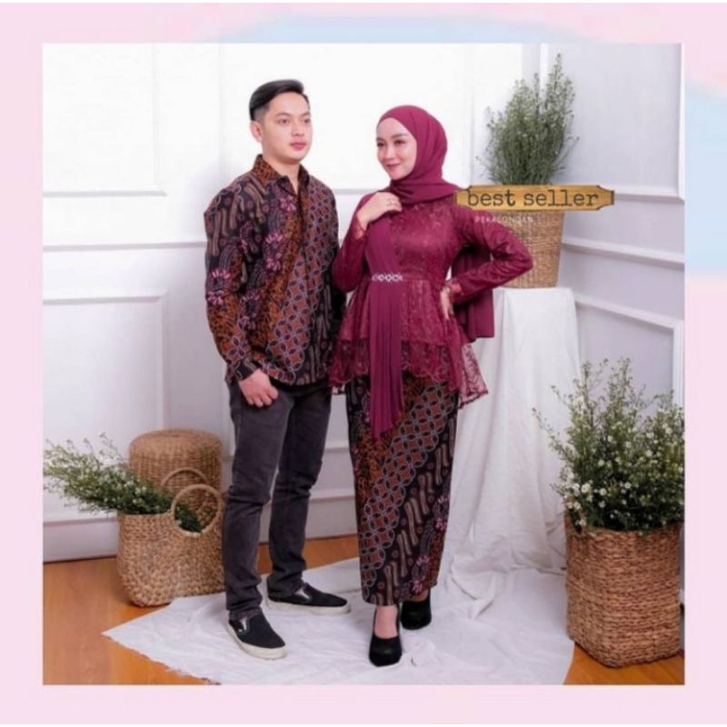 BATIK COUPLE KEBAYA AMALIA TUNANGAN LAMARAN  ( MERAH MAROON )