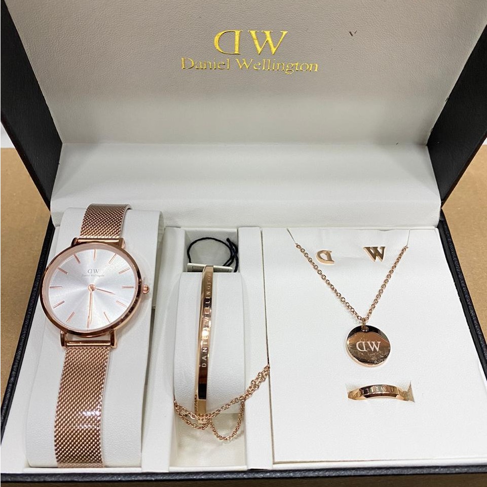 ( COD ) Jam Fashion Wanita / Jam Tangan Wanita WD Paket Gelang,Anting,Cincin,Kalung & Free Baterai