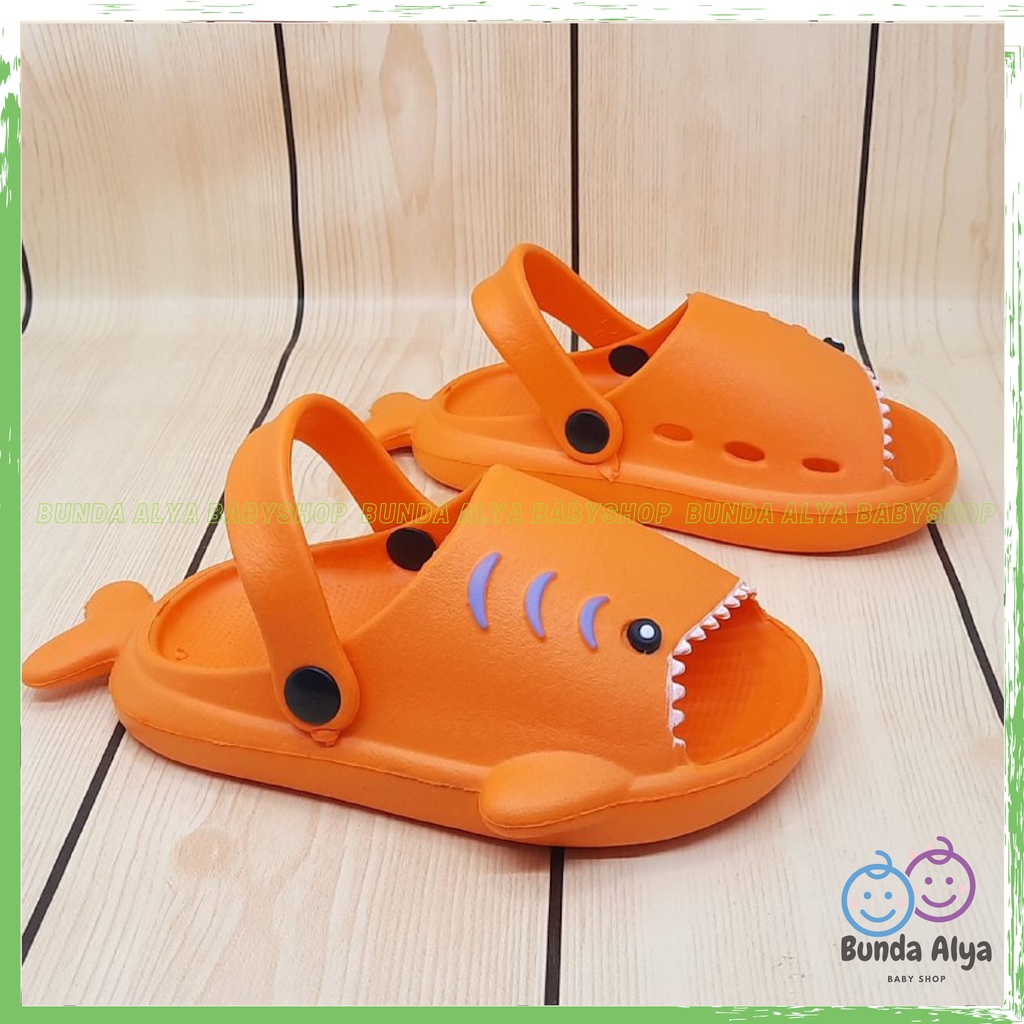 Sendal Anak Laki Laki IMPORT Usia 3 4 5 Tahun Baby Shark - Sepatu Sandal Slop Anak Cowok Model Ikan Lucu ORANGE Sendal Anak Cowok Cewek Kret Anti Licin Sendal Slop Anak Tali Belakang Nyaman Dipakai Size 24-28