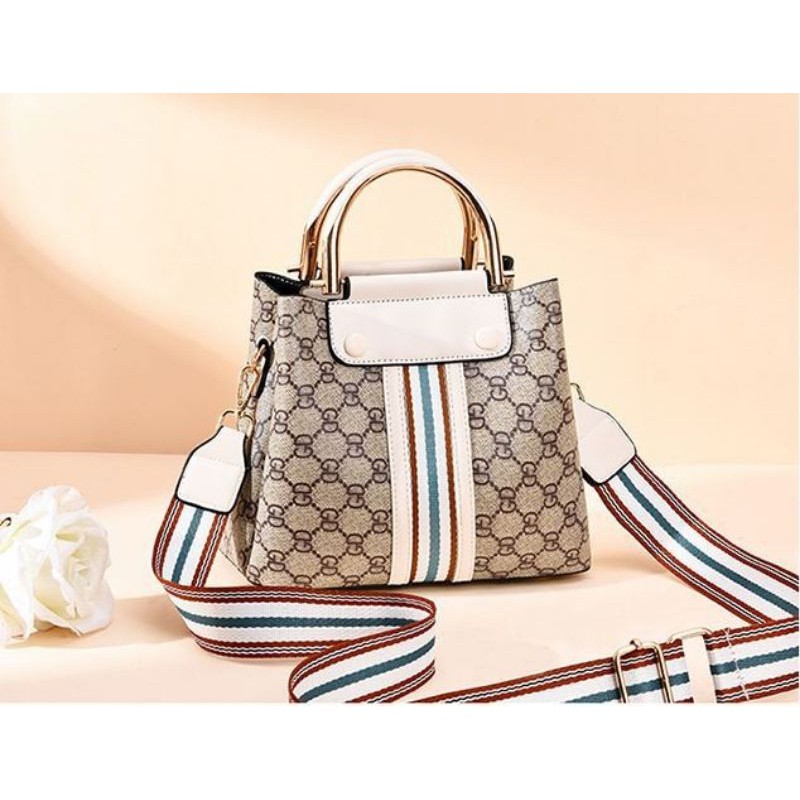 TAS SLEMPANG WANITA TERBARU 2021/R2 STORE PROMO TAS SLEMPANG KEKINIAN 2021/BAYAR DITEMPAT ( COD )