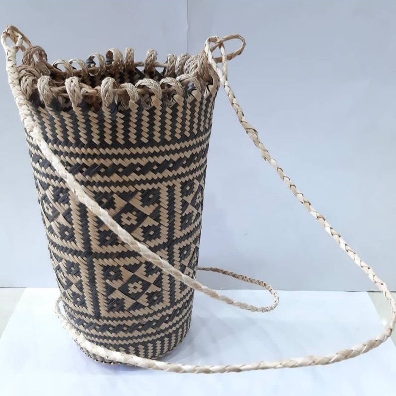 Tas Selempang Anjat Anyaman Rotan Kecil Khas Kalimantan - SlingBag Rattan