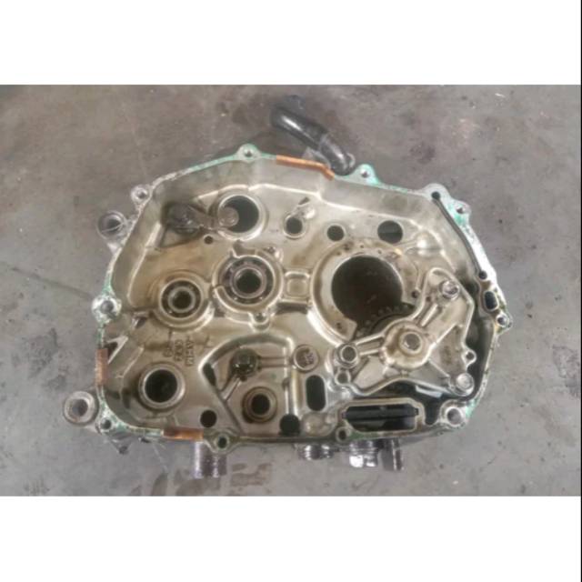 Krangkas Mesin Kanan / Kalter Mesin Kanan K41 KYZ Honda Supra 125 Fi Blade Fi Original Copotan Motor