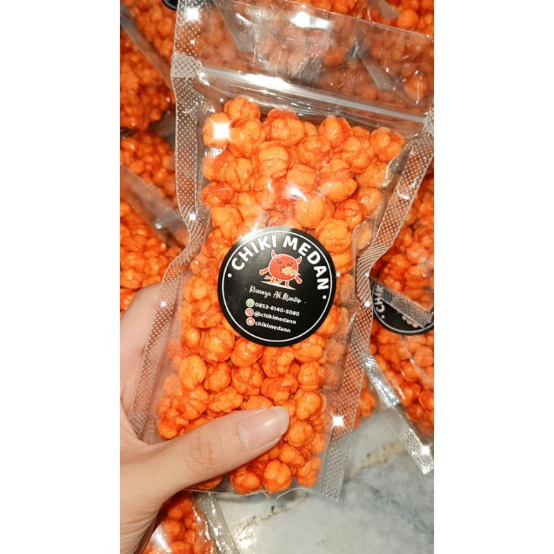 

Jagung Balado / Snack Medan / Chiki Medan ( 1 Kotak isi 3 pcs )