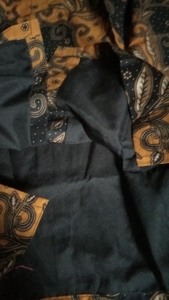 Gunardo Baruno Batik Pria Lengan Panjang Pendek Lapis Furing Batik Solo Kemeja Batik Pria Reguler