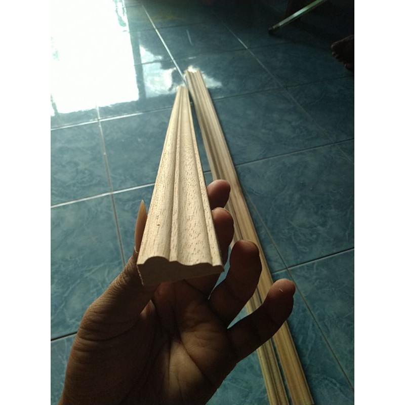 lis profil 3cm atau frame dinding wainscoting