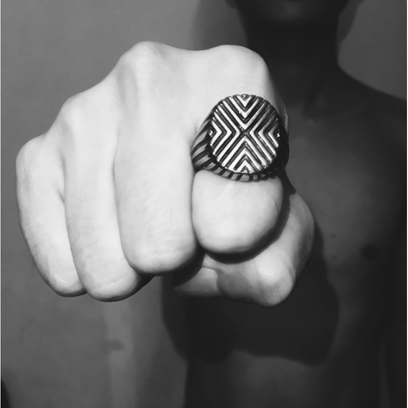 SEUSUK  Fashion Old Style Punk Stripes Ring Retro Fashion Leisure Business Ring