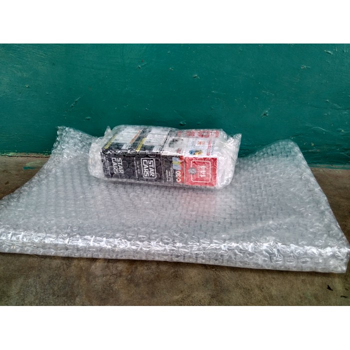 

Bubble wrap Buat tambahan packing supaya paket lebih aman