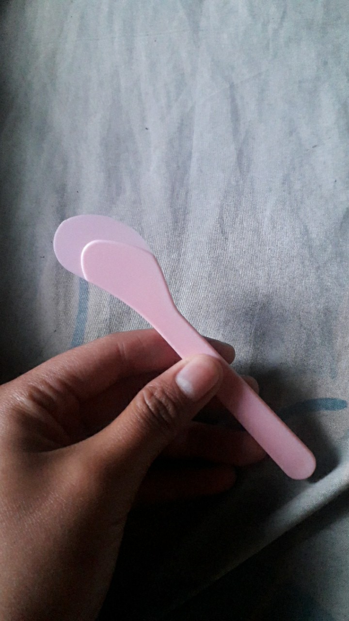Spatula Masker Bahan Plastik Tebal Sendok Pengaduk Masker