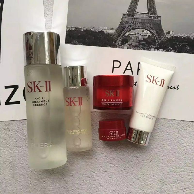 SK II pemutih pelembab kulit