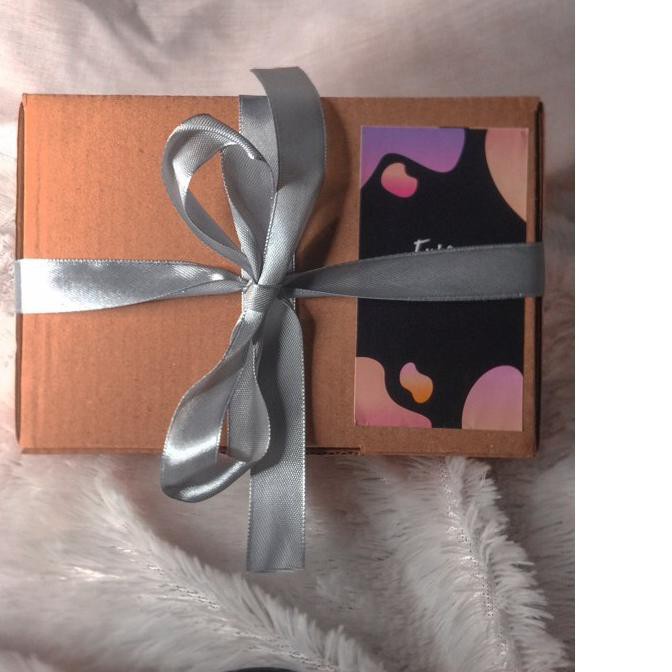 

Flash Sale!! (sln-713) GIFTBOX/HAMPERS/SAYANGCRUSH/BIRTHDAY/ANNIVERSARRY