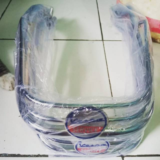 Aksesoris bemper sepakbor depan vespa px
