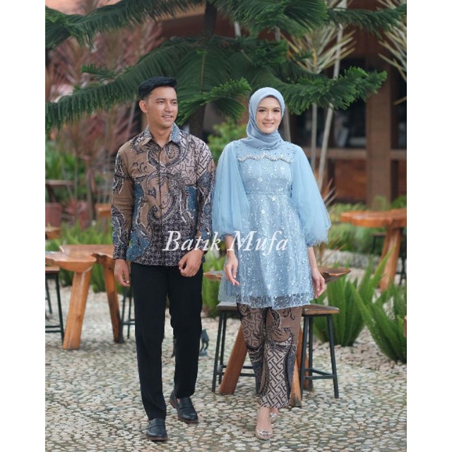 Batik couple Kebaya LUNA Tunik Blue KEBAYA MODERN KEBAYA COUPLE Kebaya terbaru , baju kebaya untuk wisuda kebaya lamaran tunangan