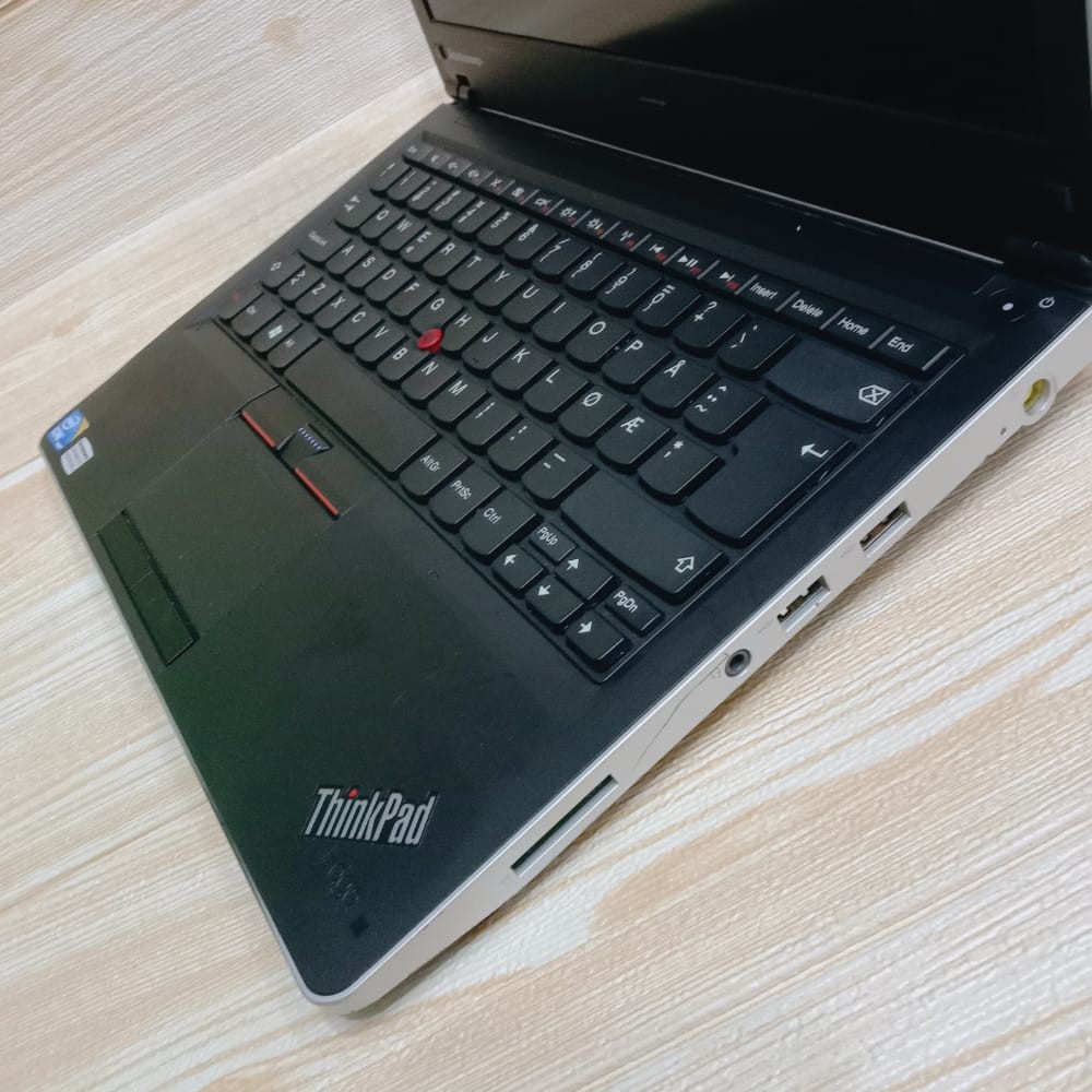 LENOVO THINKPAD EDGE INTEL CORE i3 GEN 1ST RAM 4GB HDD 320GB