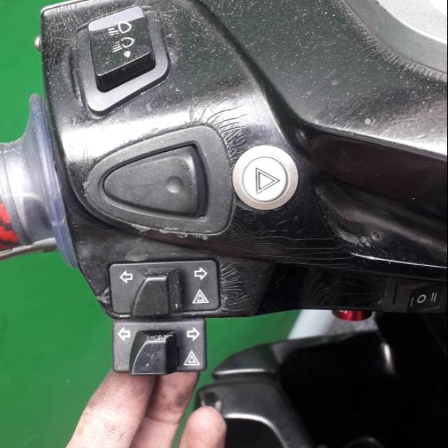 SAKLAR SEN HAZARD VARIO 125 150 LED OLD BEAT STREET