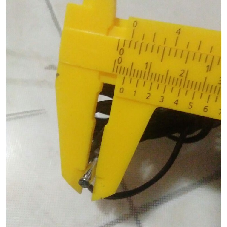 adaptor  swiching  12v - 0,5a  cup dc 3,5mm