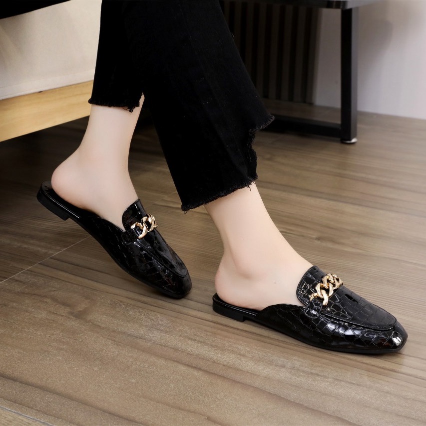 Sandal Flat Slip Wanita Bahan Kulit 002910 Retro Chain Croco Leather Slip On