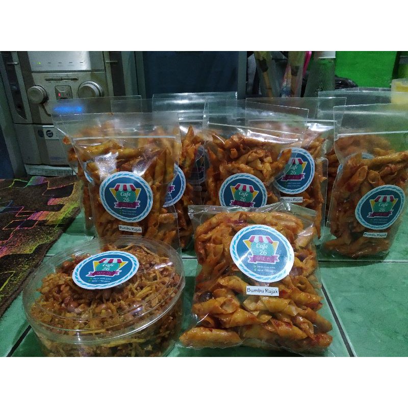 

kacang umpet balado dan bumbu rujak
