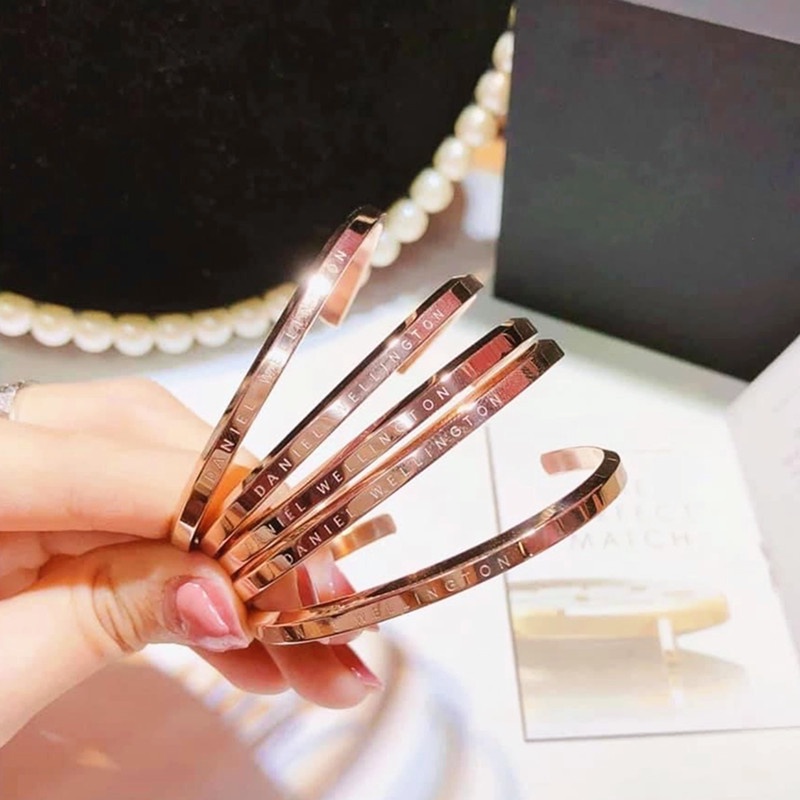 Gelang Titanium Wanita Pasangan Bangle Lapis Emas 18K Anti Karat Perhiasan Premium-1